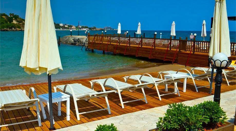 Ada Beach Hotel Karavas  Exterior photo