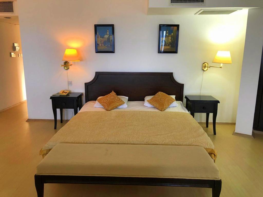 Ada Beach Hotel Karavas  Exterior photo